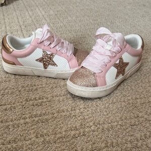 Art Class Pink and Gold Star Sneakers